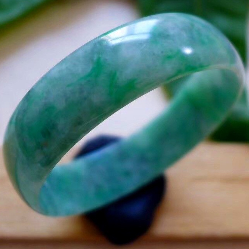 Grade A Untreated Icy Green Jadeite Emerald Jade Bangle Bracelet 53MM Certified
